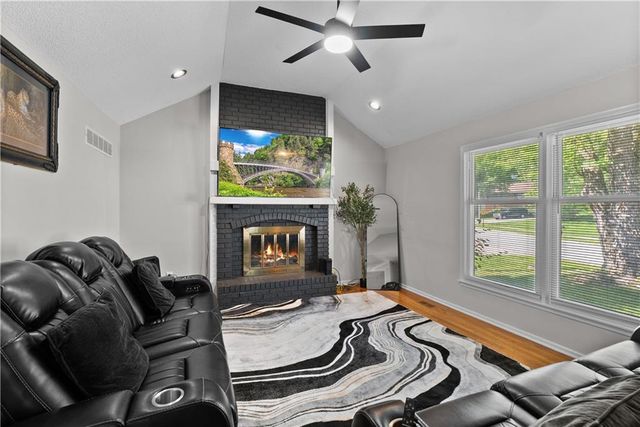 13205 Overhill Road, Grandview, MO 64030