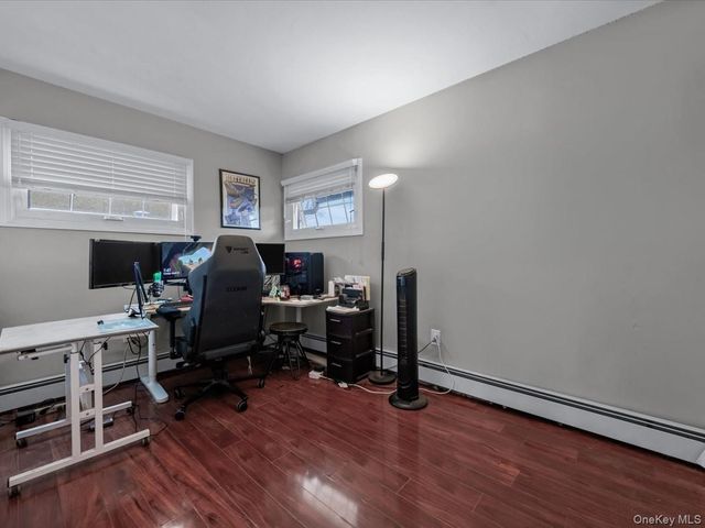 34 Hedge Lane, Westbury, NY 11590