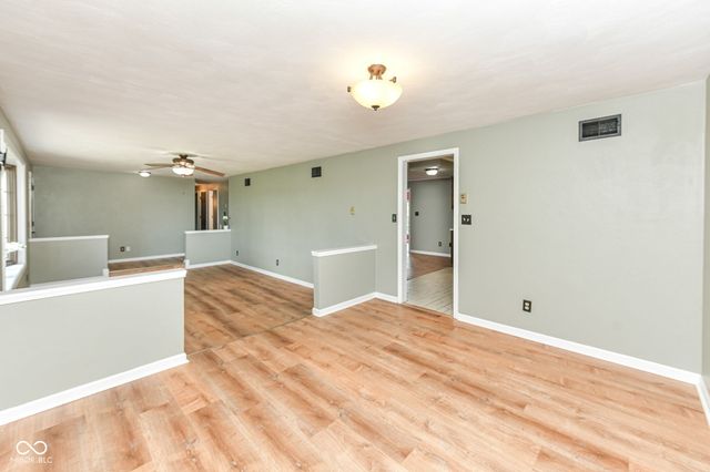 9054 W 8th Street, Anderson, IN 46011