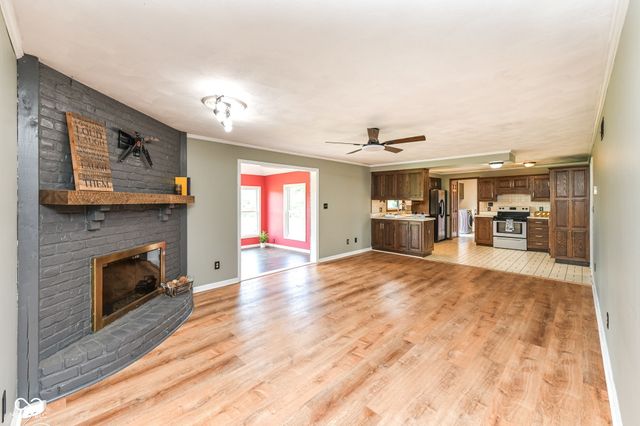 9054 W 8th Street, Anderson, IN 46011