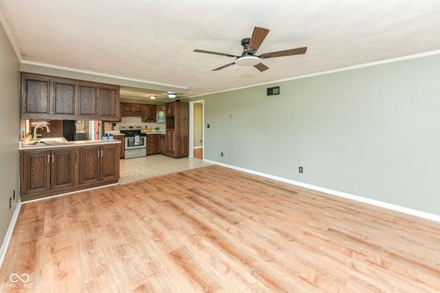 9054 W 8th Street, Anderson, IN 46011