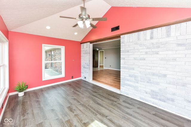 9054 W 8th Street, Anderson, IN 46011