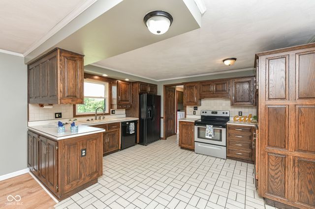 9054 W 8th Street, Anderson, IN 46011