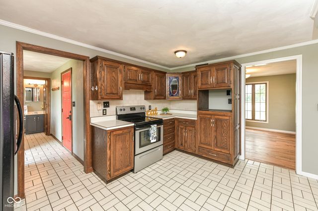 9054 W 8th Street, Anderson, IN 46011