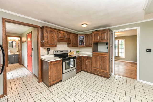 9054 W 8th Street, Anderson, IN 46011