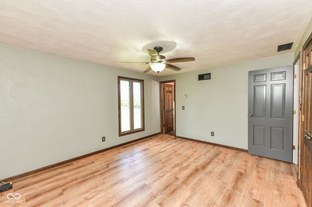 9054 W 8th Street, Anderson, IN 46011