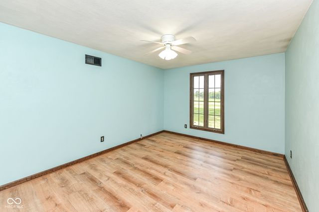 9054 W 8th Street, Anderson, IN 46011
