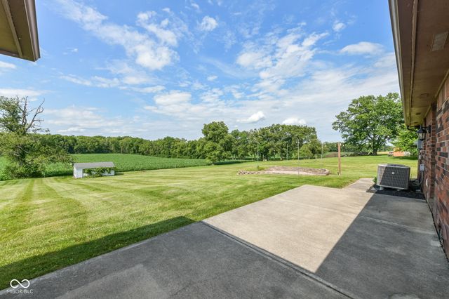 9054 W 8th Street, Anderson, IN 46011