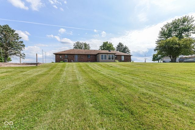 9054 W 8th Street, Anderson, IN 46011