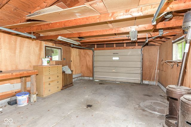 9054 W 8th Street, Anderson, IN 46011