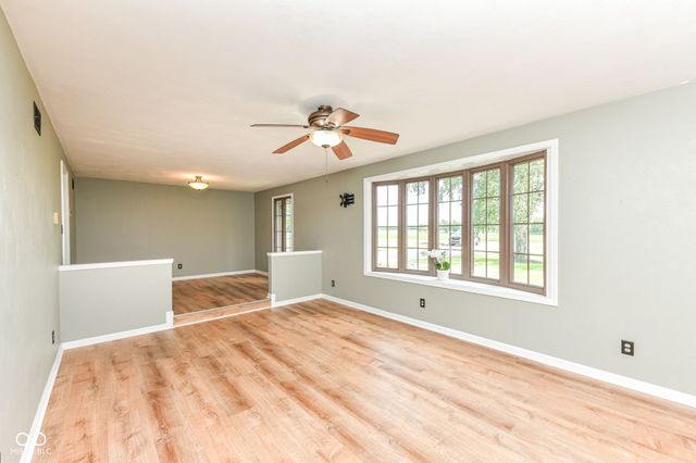 9054 W 8th Street, Anderson, IN 46011