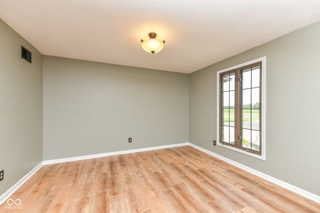 9054 W 8th Street, Anderson, IN 46011