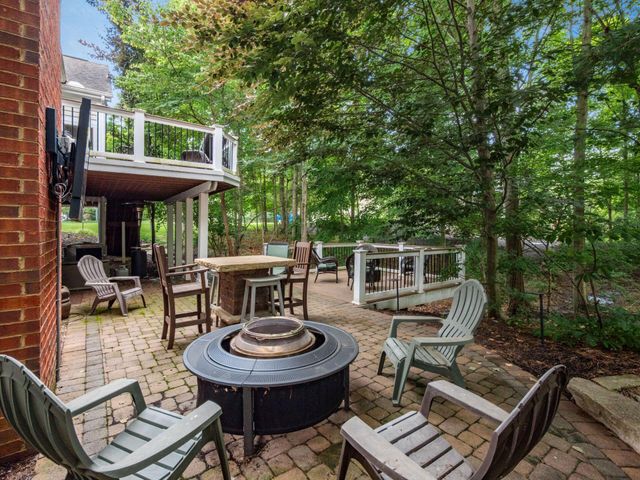 10748 Preston Way, Powell, OH 43065
