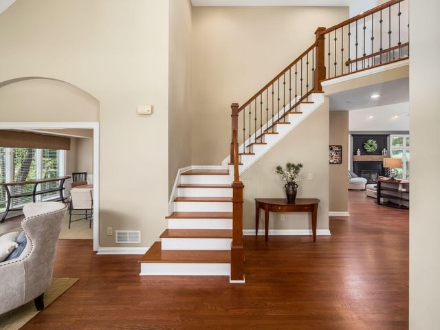 10748 Preston Way, Powell, OH 43065