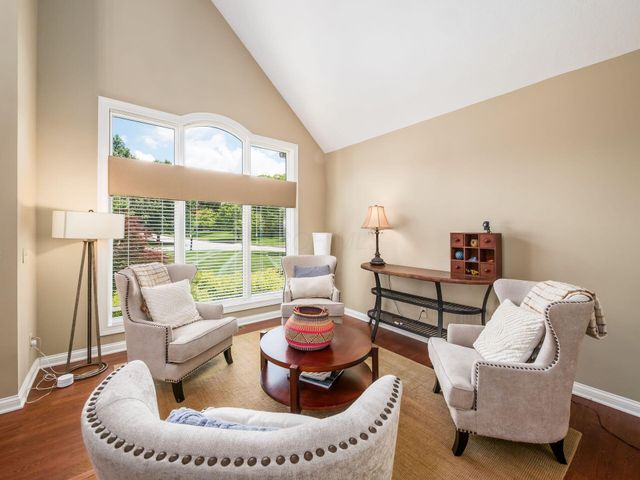 10748 Preston Way, Powell, OH 43065