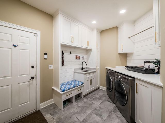 10748 Preston Way, Powell, OH 43065