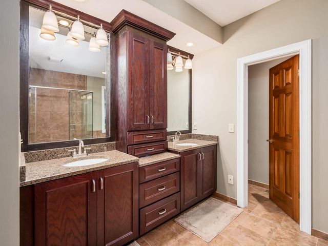 10748 Preston Way, Powell, OH 43065