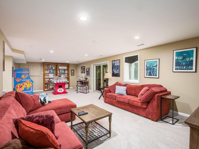 10748 Preston Way, Powell, OH 43065
