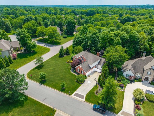 10748 Preston Way, Powell, OH 43065