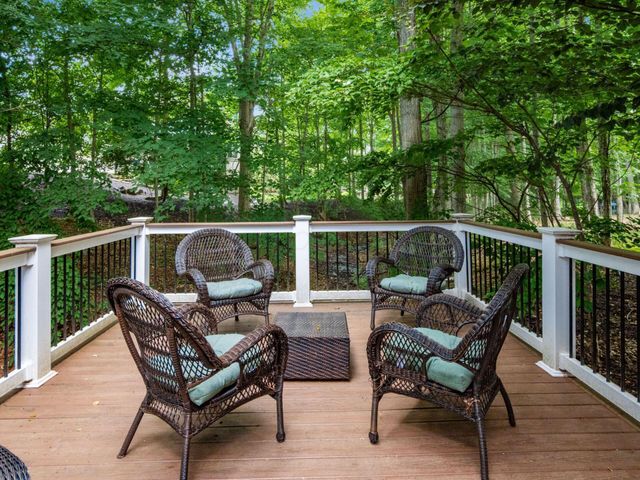 10748 Preston Way, Powell, OH 43065