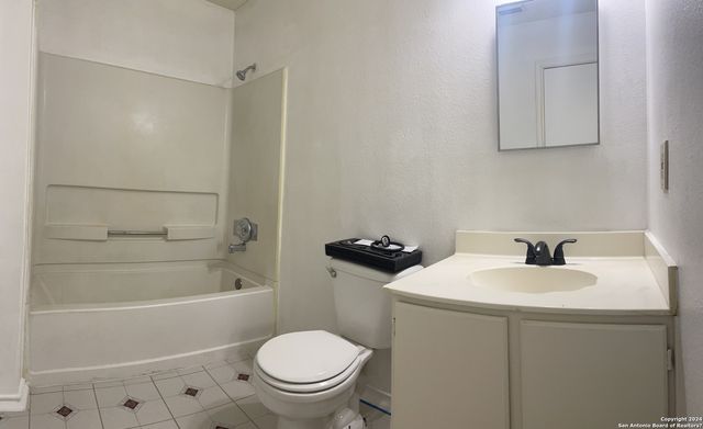 2003 Ellison Dr, San Antonio, TX 78245