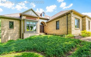 1021 Valleyview Drive, Orion Charter Township, MI 48348