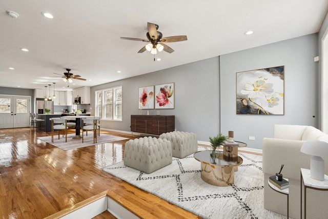 9935 S Winston Avenue, Chicago, IL 60643