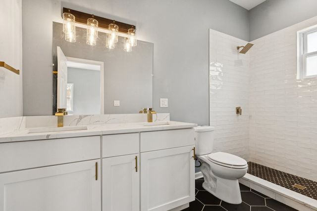 9935 S Winston Avenue, Chicago, IL 60643