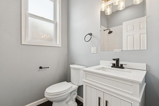 9935 S Winston Avenue, Chicago, IL 60643