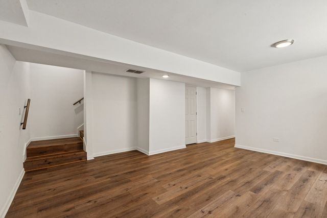 9935 S Winston Avenue, Chicago, IL 60643