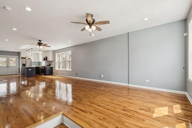 9935 S Winston Avenue, Chicago, IL 60643