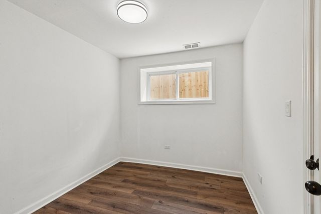 9935 S Winston Avenue, Chicago, IL 60643