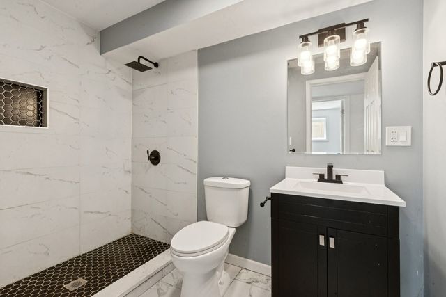 9935 S Winston Avenue, Chicago, IL 60643