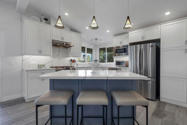 73450 Country Club Drive 214, Palm Desert, CA 92260