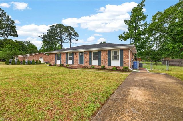 4913 Vico DR, Chesapeake, VA 23321