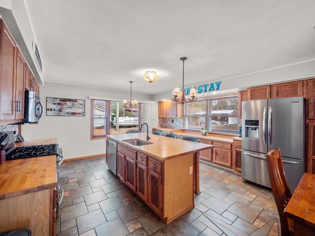 W10199 BIGHORN LANE, Hancock, WI 54943