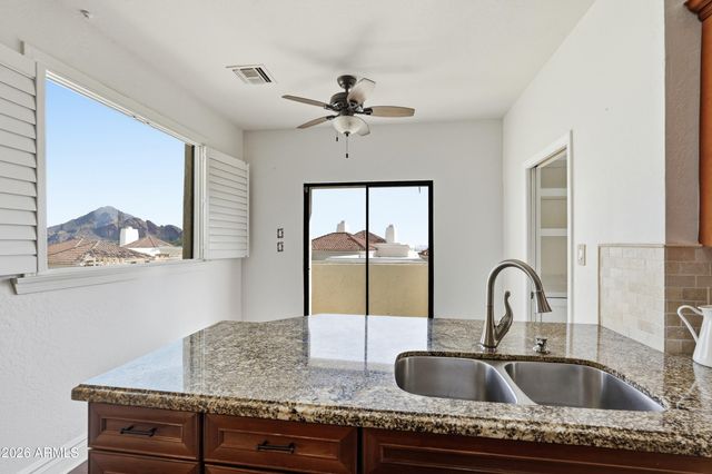 3800 E LINCOLN Drive 6, Phoenix, AZ 85018