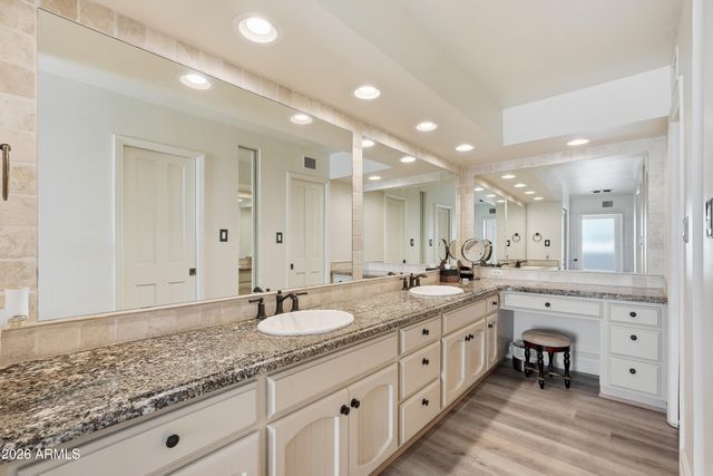 3800 E LINCOLN Drive 6, Phoenix, AZ 85018