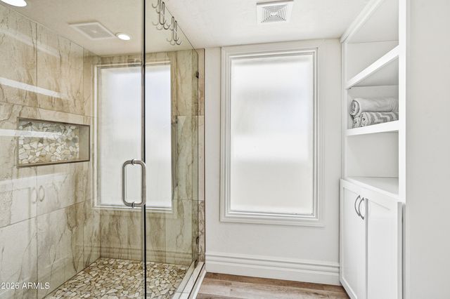 3800 E LINCOLN Drive 6, Phoenix, AZ 85018