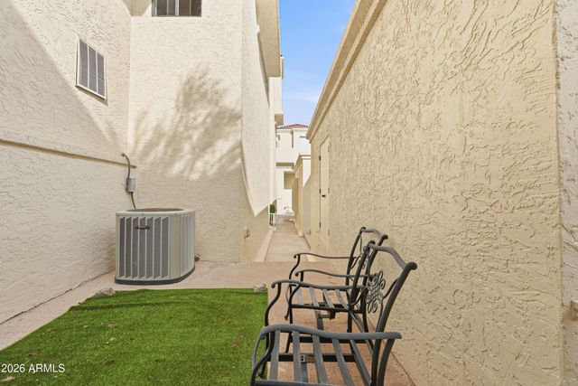 3800 E LINCOLN Drive 6, Phoenix, AZ 85018