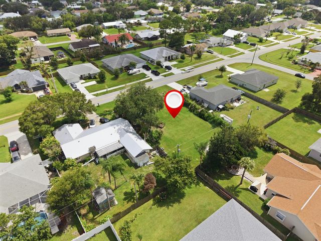 719 SE Thornhill Drive, Port St. Lucie, FL 34983