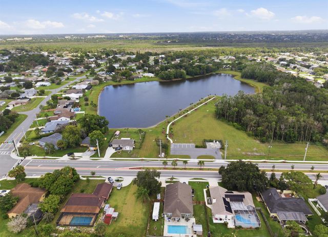 719 SE Thornhill Drive, Port St. Lucie, FL 34983