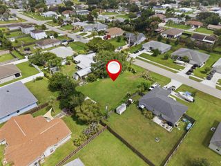 719 SE Thornhill Drive, Port St. Lucie, FL 34983