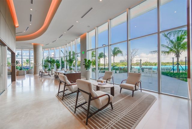 2411 Laguna Cir. 807, North Miami, FL 33181