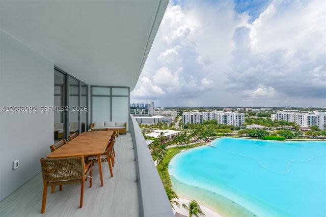 2411 Laguna Cir. 807, North Miami, FL 33181