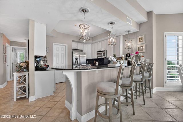 2668 Beach Boulevard, 206, Biloxi, MS 39531
