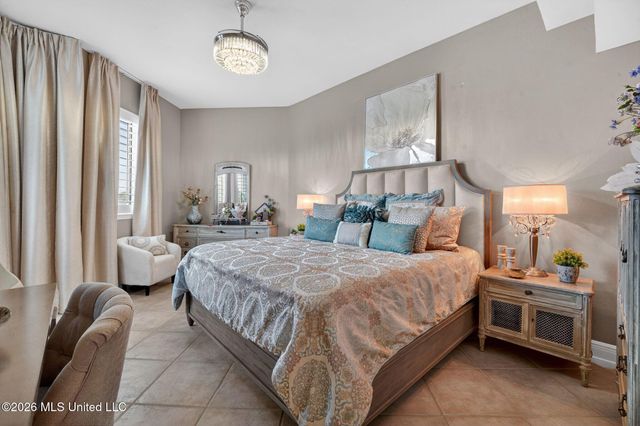2668 Beach Boulevard, 206, Biloxi, MS 39531