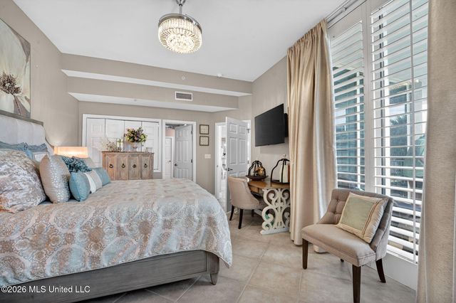2668 Beach Boulevard, 206, Biloxi, MS 39531