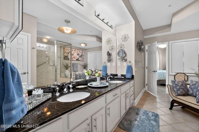 2668 Beach Boulevard, 206, Biloxi, MS 39531