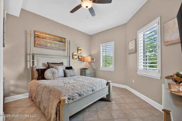 2668 Beach Boulevard, 206, Biloxi, MS 39531